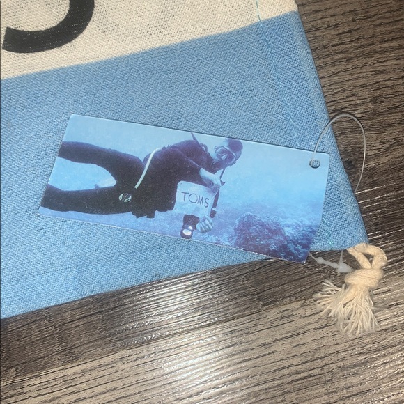 NWT - TOMS Shoes Dust Bag - Picture 2 of 5